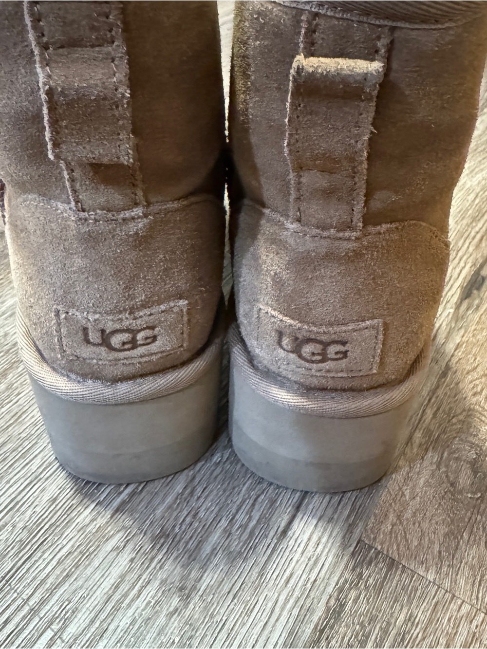 UGG Womens Classic Mini Platform Boots - Chestnut Brown - Picture 4 of 5